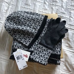 Michael Kors scarf/hat/glove set, new, size S